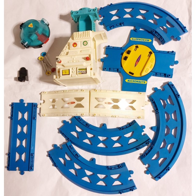  1円スタート マイクロノーツ版 ミクロマン ロードステーション基地 STRATASTATION ジャンク品 MICRONAUTS タカラSFランド TAKARA 匿名配送